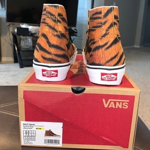 New Vans / Size 7.5